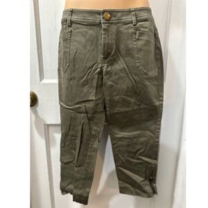 Cache Olive Capri Pants in 4
